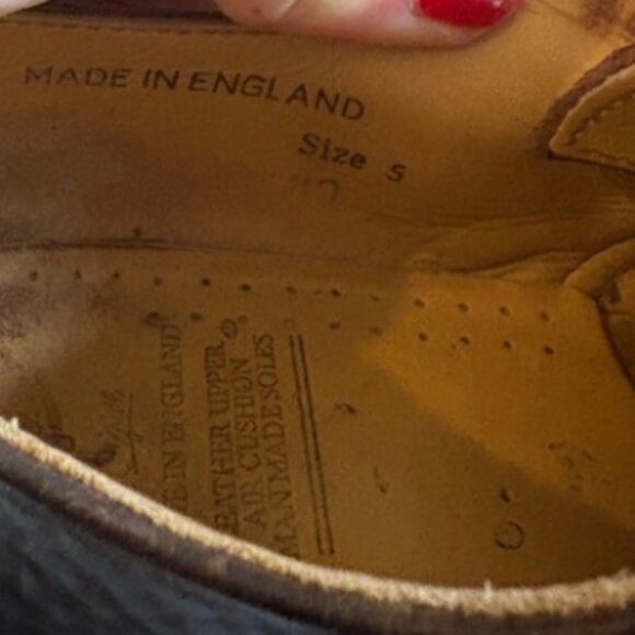 Dr. Martens Brown Shoes - Authentically made in Europe -US 7 Women - Picture 2 of 3